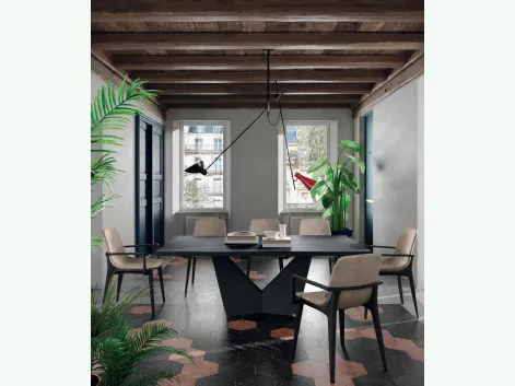 Sedia Boutique con braccioli in tessuto e massello di frassino di Scavolini