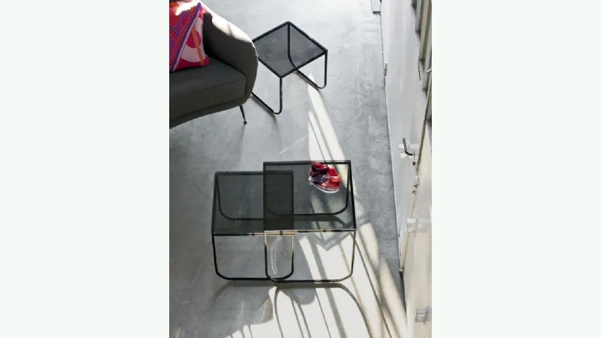 Tavolino con struttura in acciao laccato e piano in cristallo Tokio di Bontempi