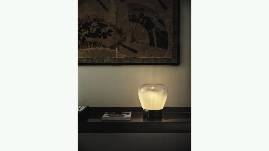 Lampada in vetro sfumato bianco e base in acciaio laccato Stone di Bontempi