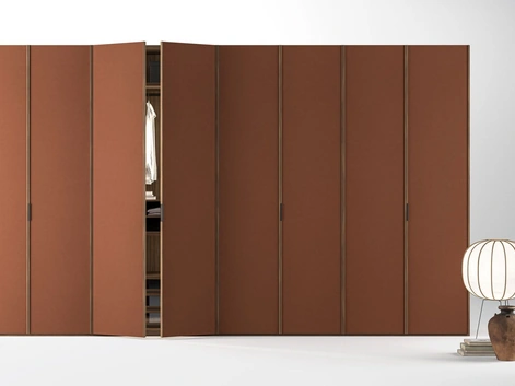 Armadio rivestito in tecnopelle Kyoto di Tagliabue Mobili