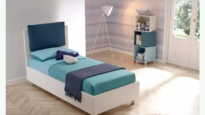 Letto singolo in melaminico con testiera composta da un cuscino in tessuto imbottito SC117 di Moretti Compact
