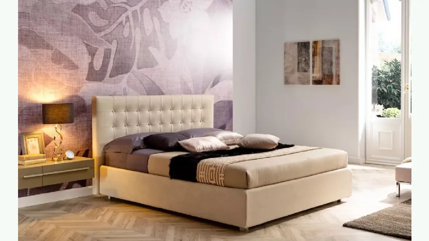 Letto matrimoniale imbottito con testiera trapuntata SC218 di Moretti Compact