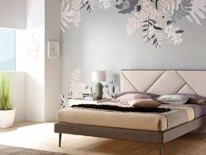 Letto matrimoniale con testiera composta da tasselli in ecopelle SC221 di Moretti Compact