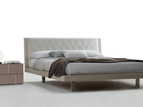 Letto con testiera Smeraldo di Tagliabue Mobili