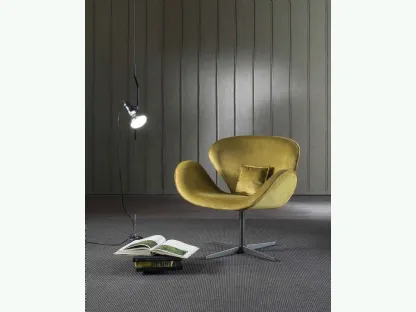 Poltroncina di design in tessuto Tulipano di GR Salotti