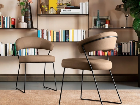Sedia in ecopelle Ny Anniversary di Connubia