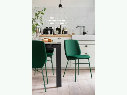 Sedia in tessuto con gambe in metallo Sibilla soft di Connubia