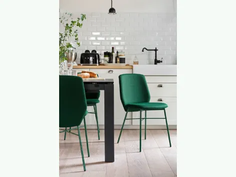 Sedia in tessuto con gambe in metallo Sibilla soft di Connubia