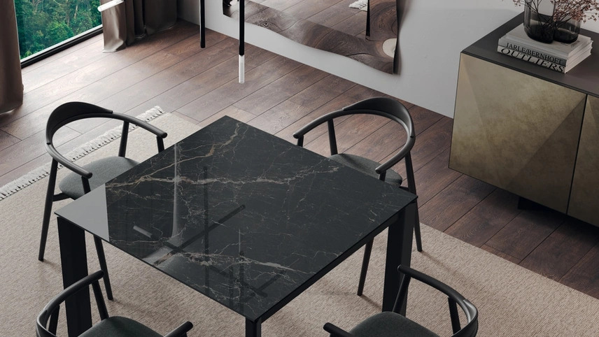 Tavolo Cosmic in gres porcellanato di Scavolini