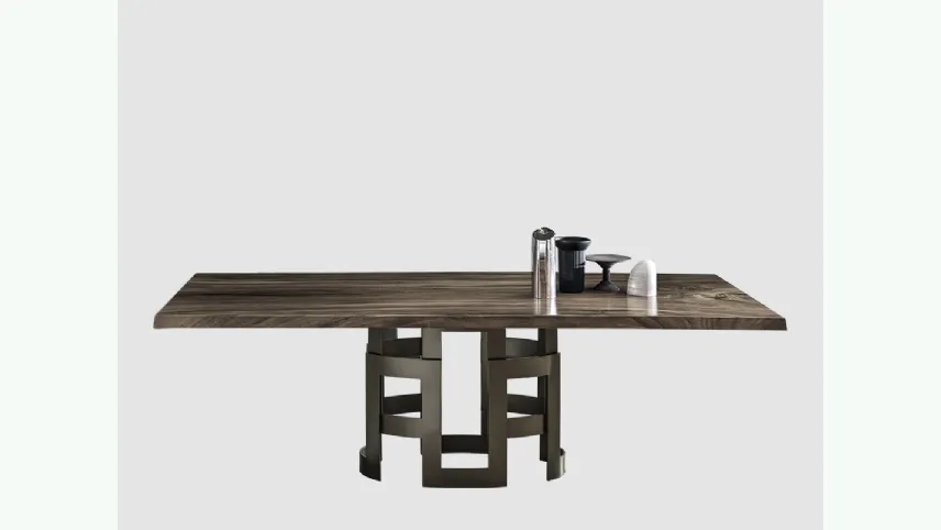 Tavolo Imperial di Bontempi