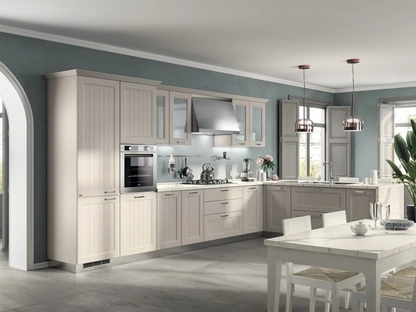 Cucina Classica con penisola Colony 04 in laccato Bianco a doghe di Scavolini