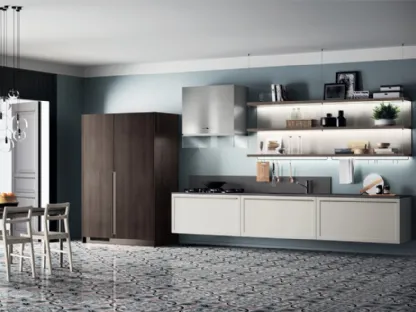 Cucina Moderna Carattere in laccato Grigio con armadio in Noce Saxony di Scavolini