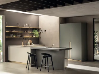 Cucina Moderna DeLinea in laccato Tortora e Verde Minerale di Scavolini