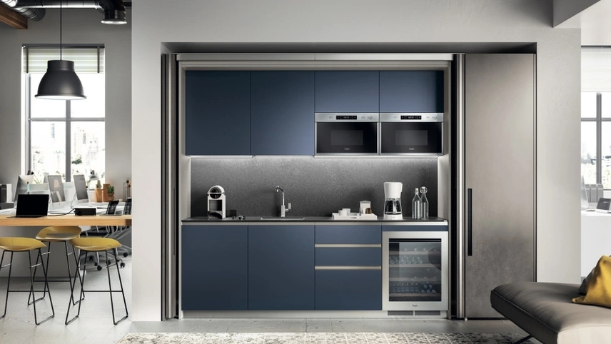 Cucina su misura salvaspazio Boxi 09 Blu Moon di Scavolini