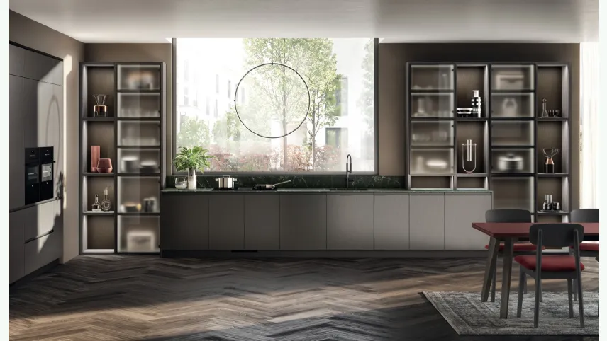 Cucina su misura Motus in laccato effetto metallo Acciaio Scuro di Scavolini