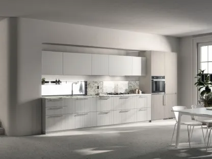 Cucina su misura Musa in laccato dogato opaco Grigio Airone e decorativo Oriental Light di Scavolini