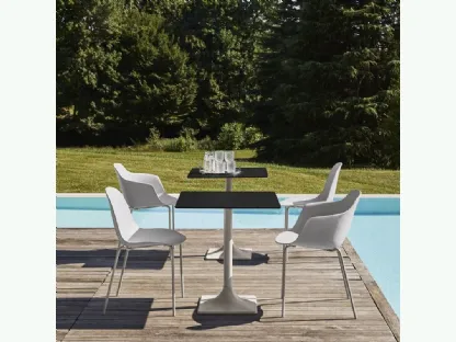 Tavolino con base in acciaio laccato Alis Outdoor di Bontempi
