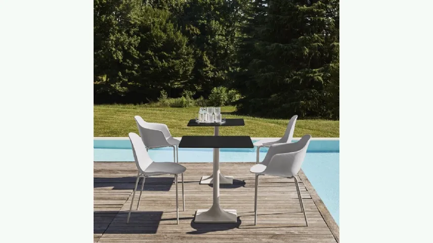 Tavolino con base in acciaio laccato Alis Outdoor di Bontempi